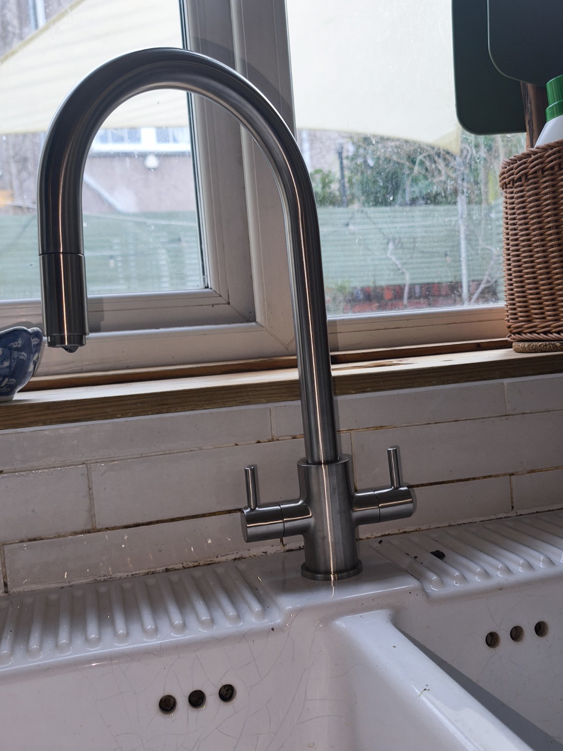 Kitchen tap installation